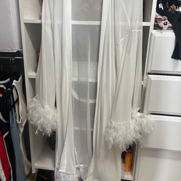 Cute robe - Picture 2 of 2